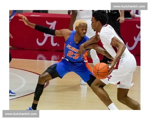 斯通打造 2.04 米巨无霸锋线！乌度卡 14 人轮换颠覆联盟