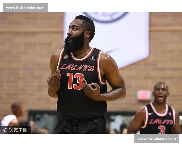 科比 45 分绝杀哈登！德鲁联赛的传承与巅峰对决