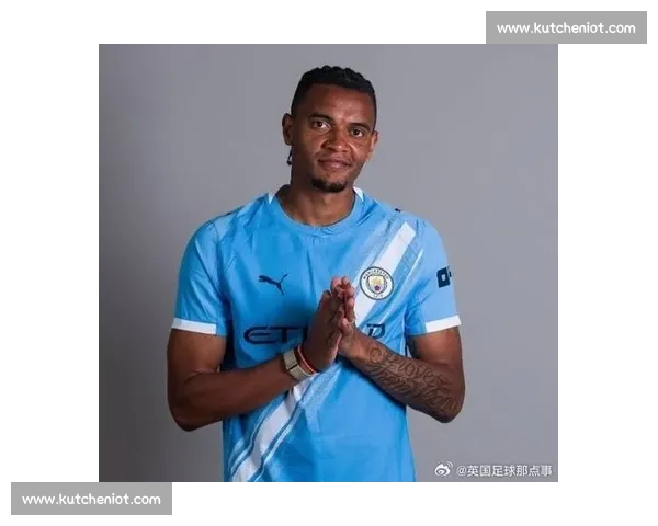 曼城定妆照集体搓手引热议：这是什么神秘仪式？